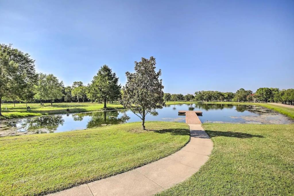 Texas Ranch House With 5 Bedroom And Fish Pond Dallas Exteriör bild