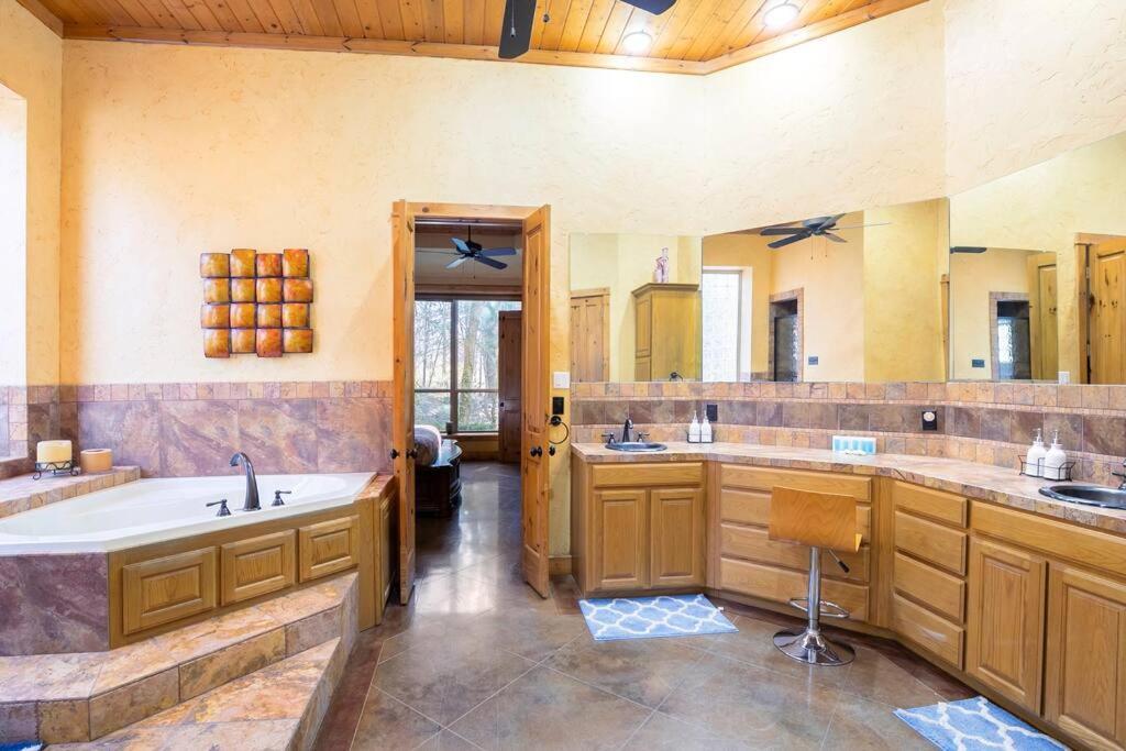 Texas Ranch House With 5 Bedroom And Fish Pond Dallas Exteriör bild