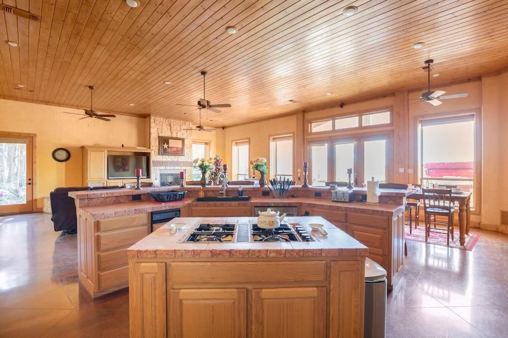 Texas Ranch House With 5 Bedroom And Fish Pond Dallas Exteriör bild