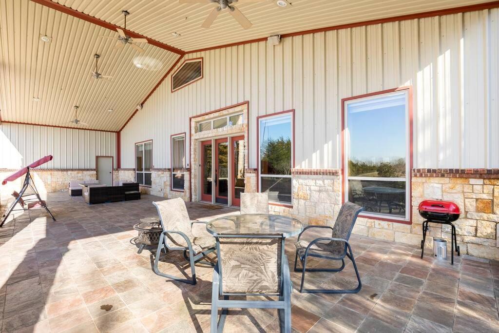 Texas Ranch House With 5 Bedroom And Fish Pond Dallas Exteriör bild