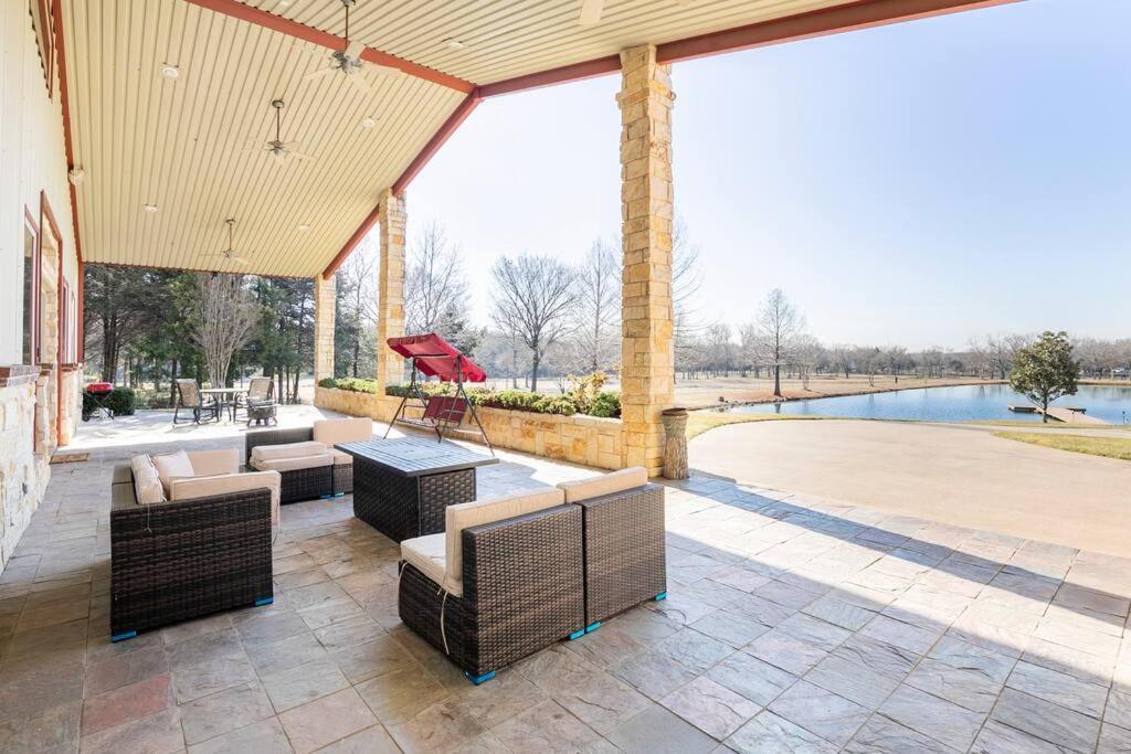 Texas Ranch House With 5 Bedroom And Fish Pond Dallas Exteriör bild