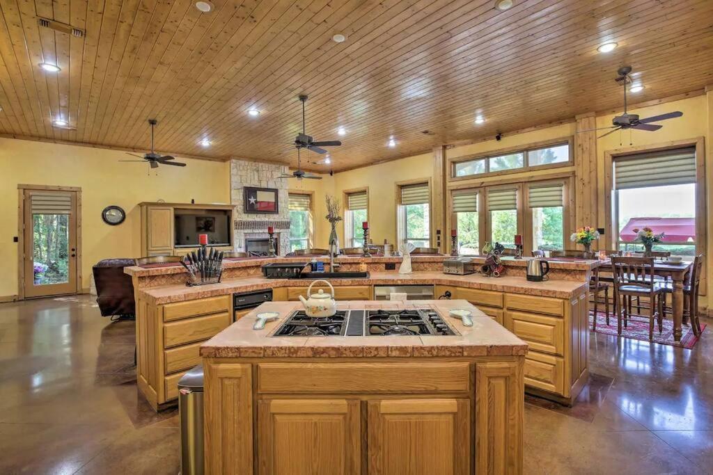 Texas Ranch House With 5 Bedroom And Fish Pond Dallas Exteriör bild